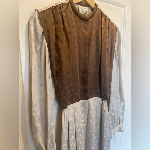 Vintage 100% Silk Long-Sleeved Dress - Picture 8 of 9